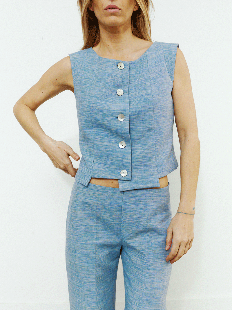 M O C_Sky Manila Vest