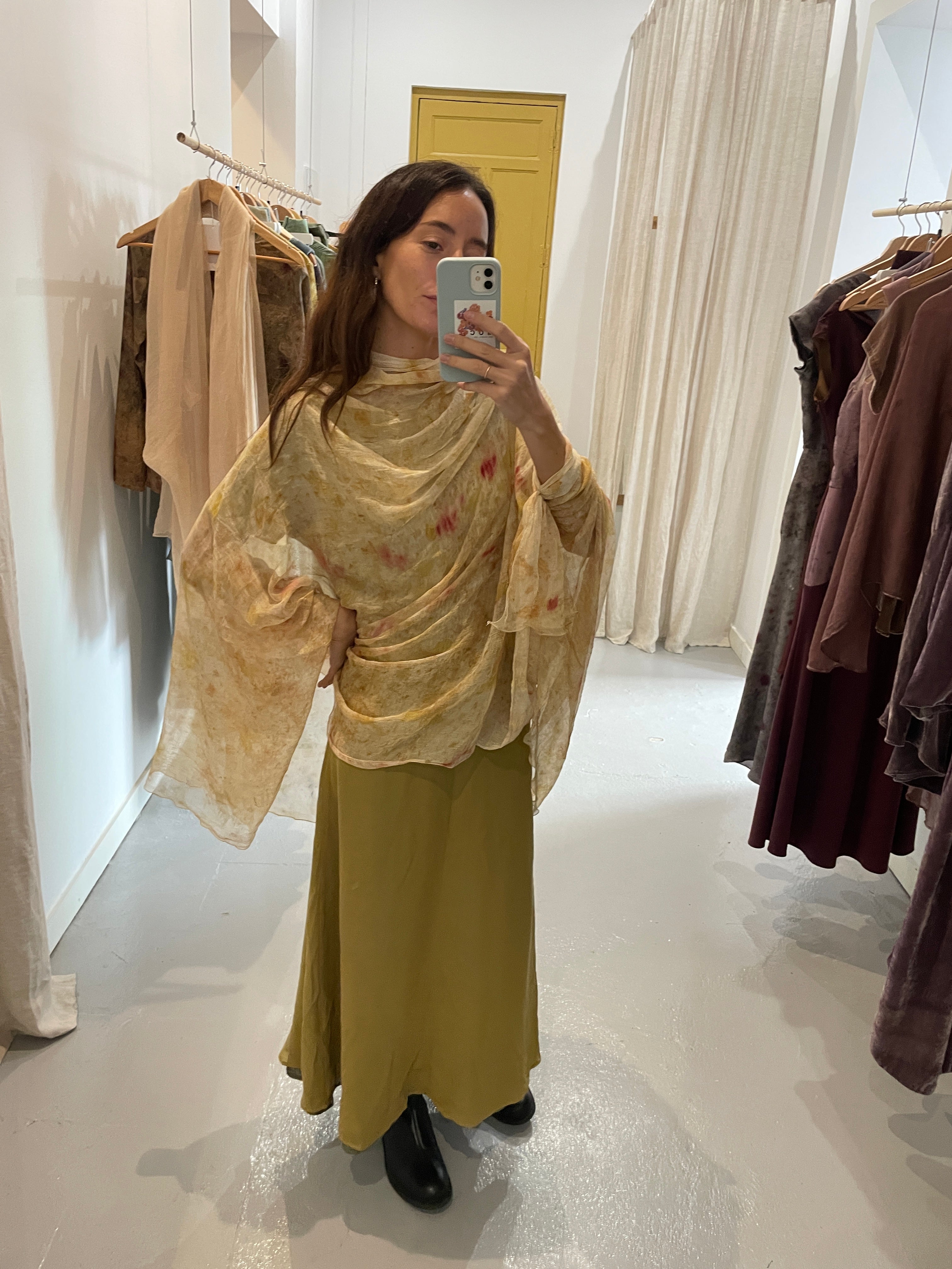 M O C_Silk Monica Cape_2