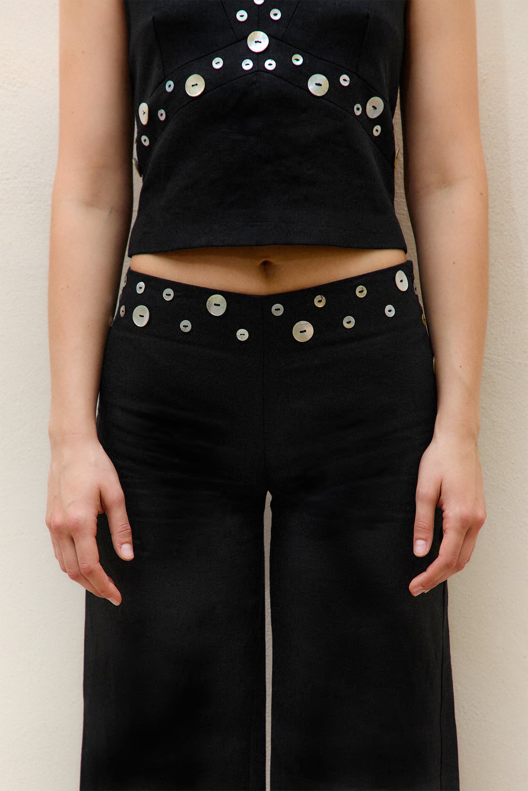 M O C_Black Manila Trousers_8