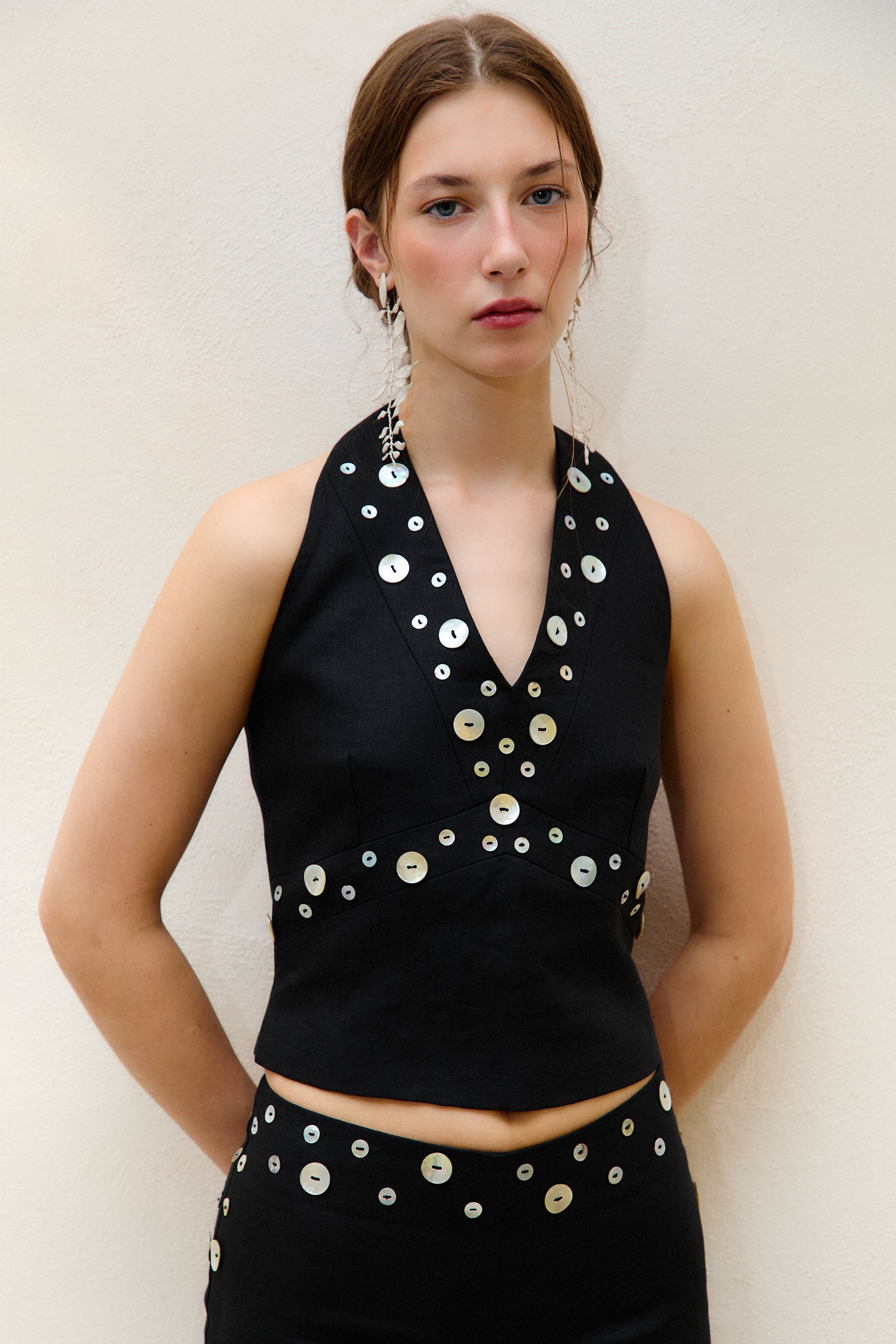 M O C_Black Nido Top_4