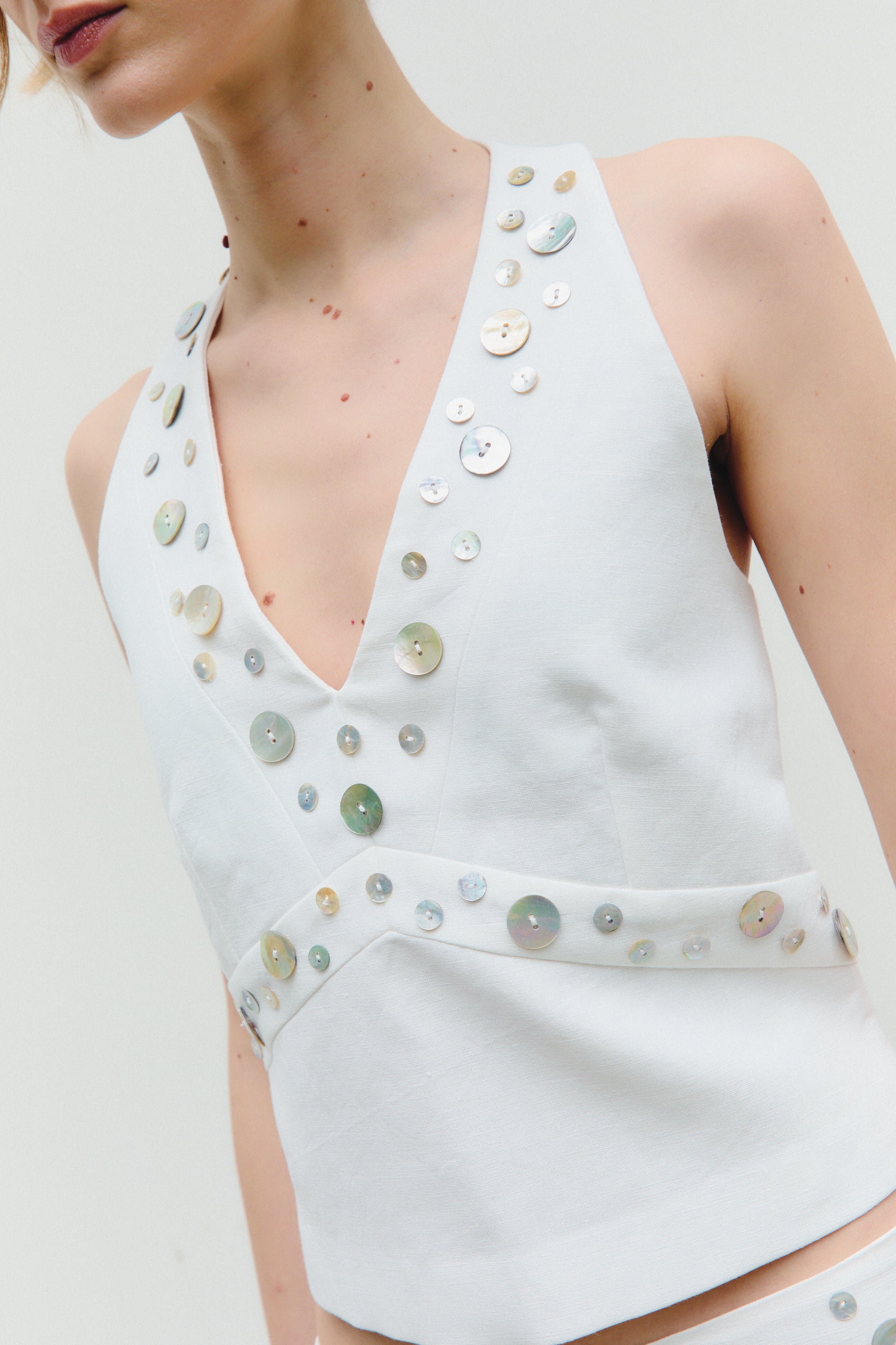 M O C_White Nido Top_4