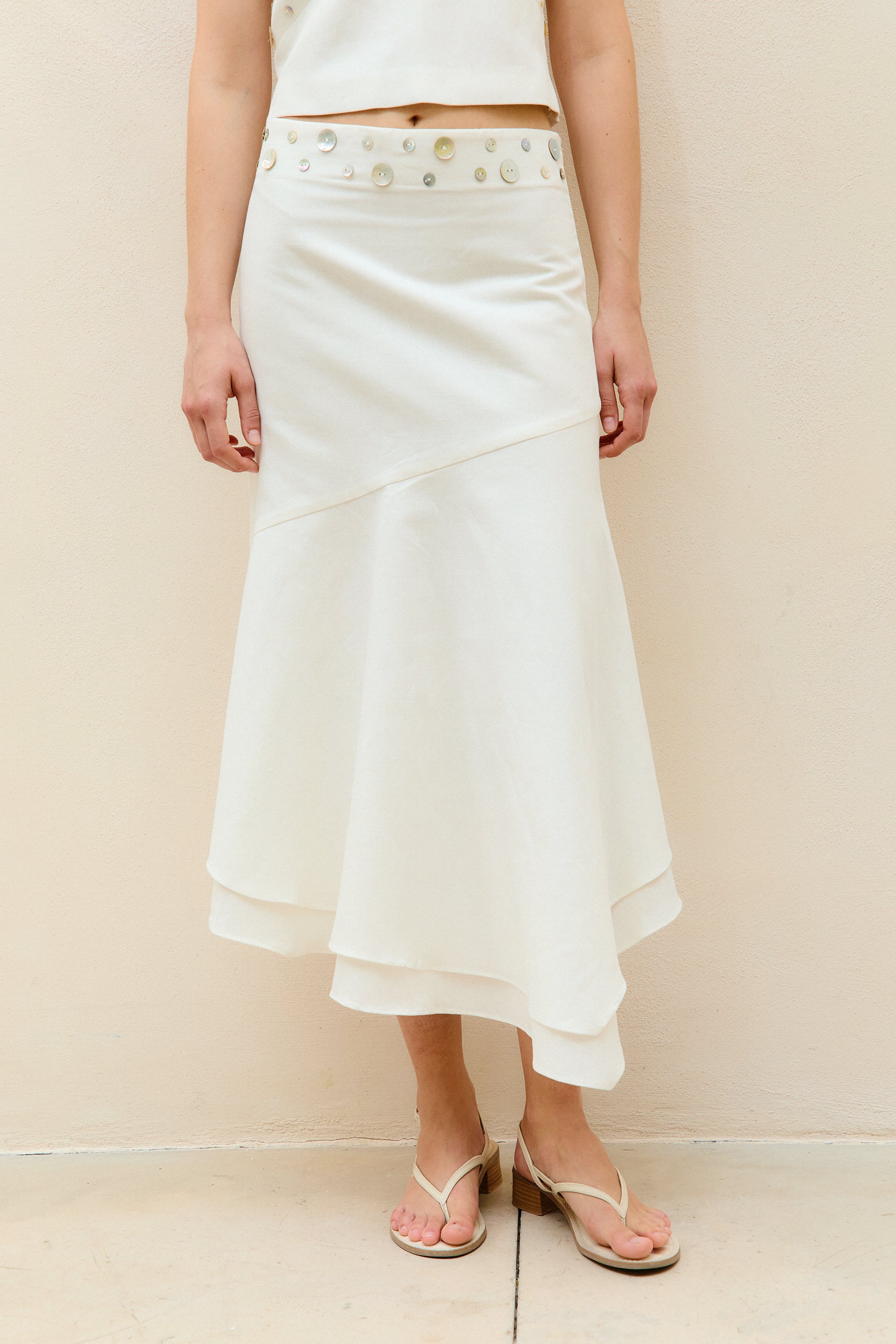 M O C_White Nacpan Skirt_6