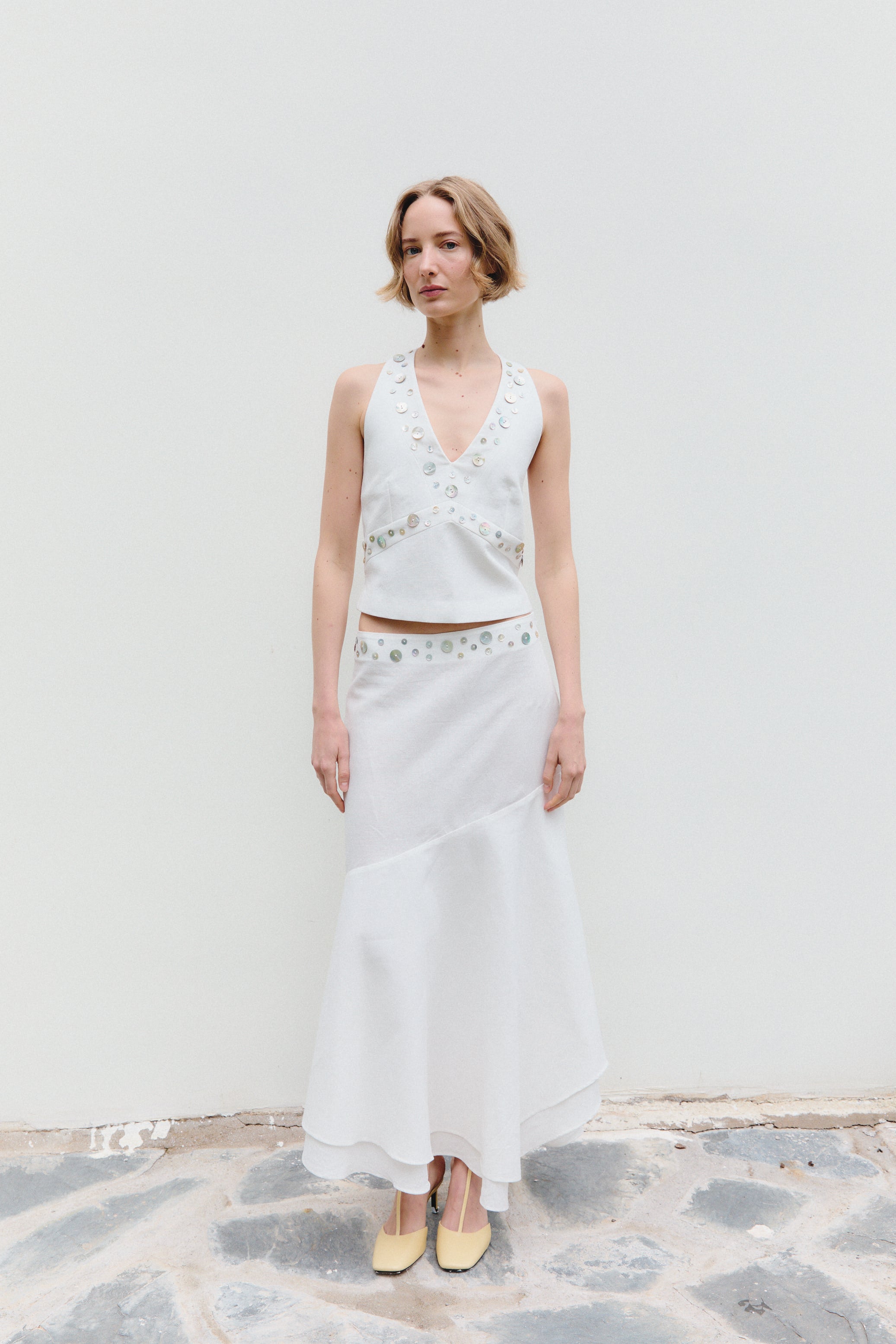 M O C_White Nacpan Skirt_3